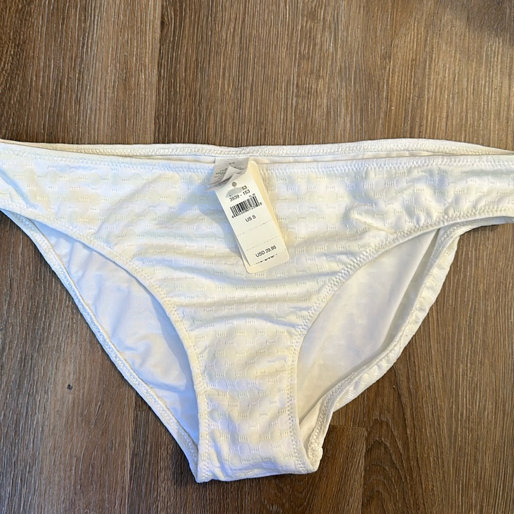 Aerie Women’s white bikini bottom, size small, new with tags